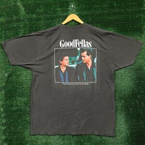 Goodfellas: The Movie Three Decades of Life in the Mafia  T-Shirt Size 2XL